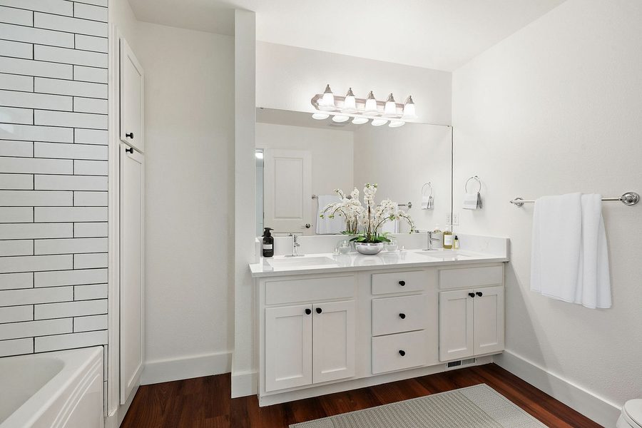 Bathroom vanity